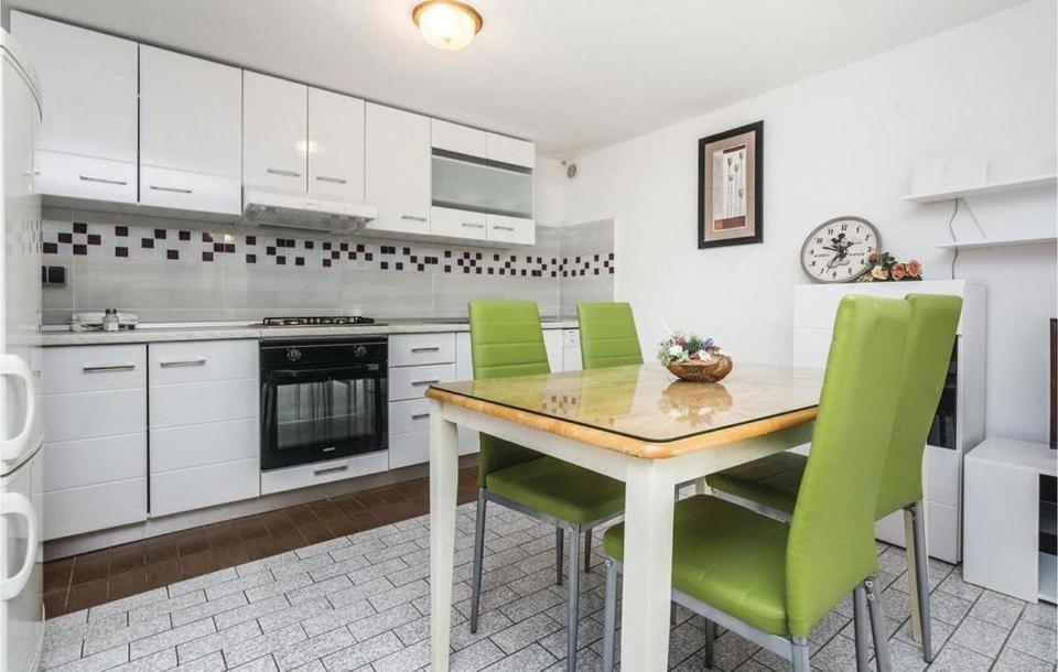 Apartmani L&Z Petrcane Exterior photo