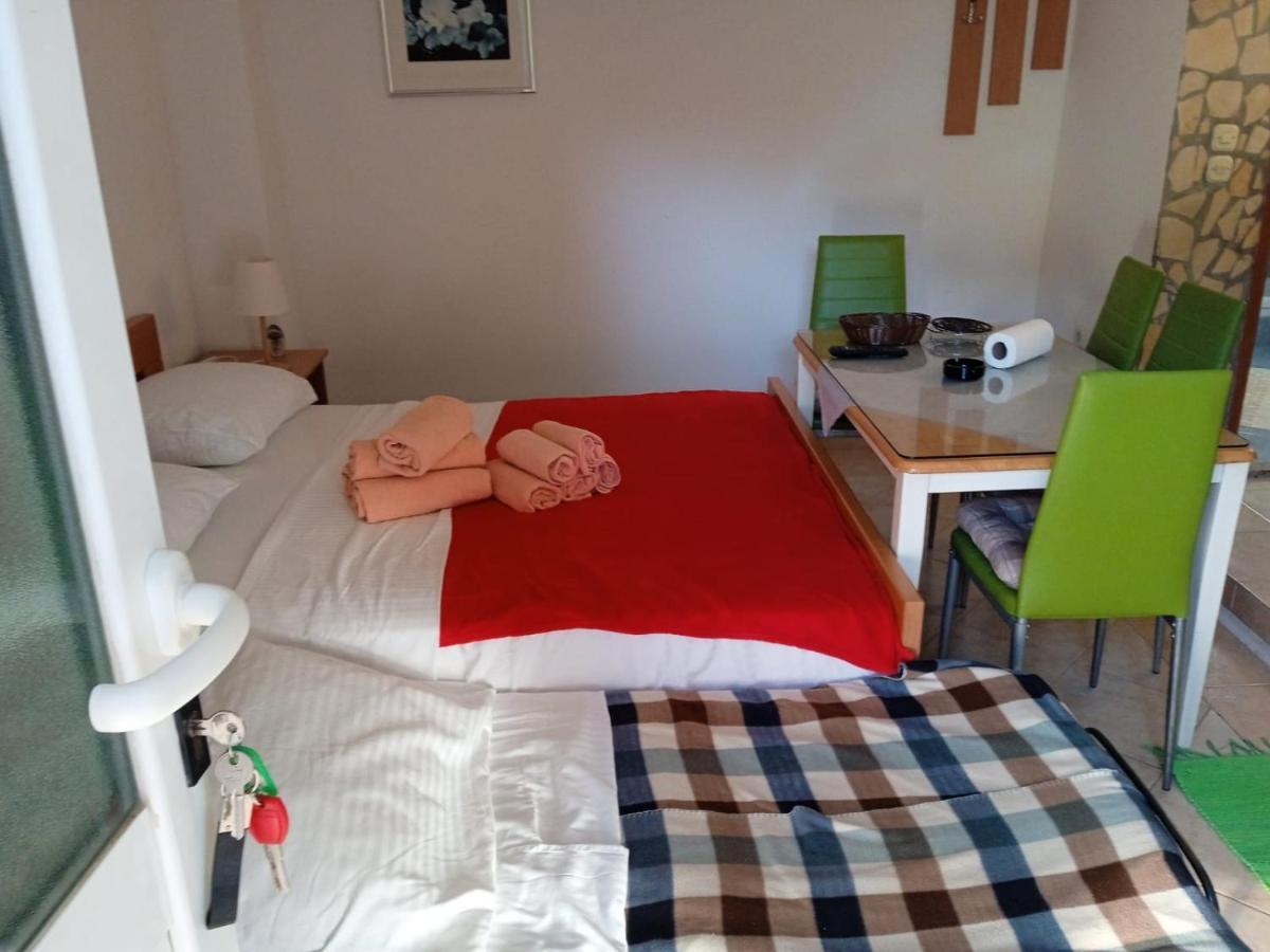 Apartmani L&Z Petrcane Exterior photo